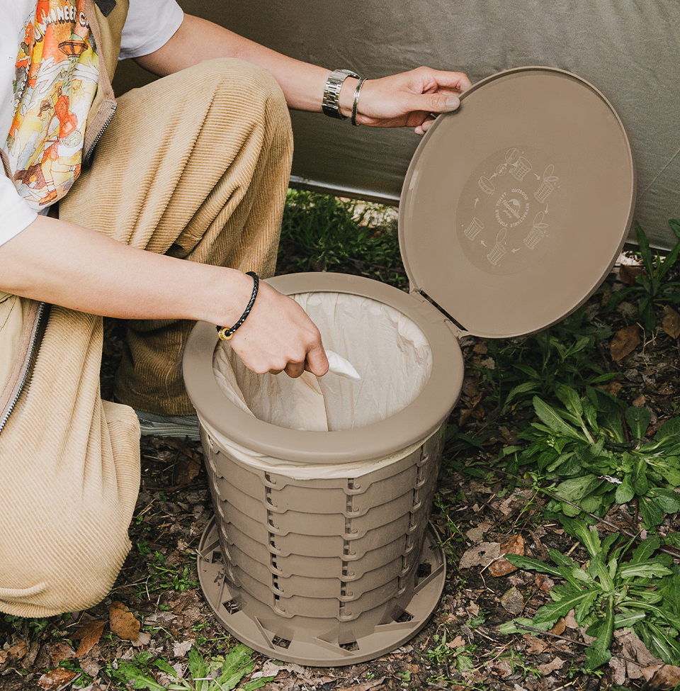 Naturehike skládací toaleta 1,5kg - hnědá